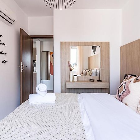 Made With Love 1-Br Apt By Finikoudes Beach Larnaca Eksteriør billede