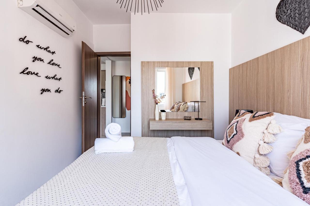 Made With Love 1-Br Apt By Finikoudes Beach Larnaca Eksteriør billede