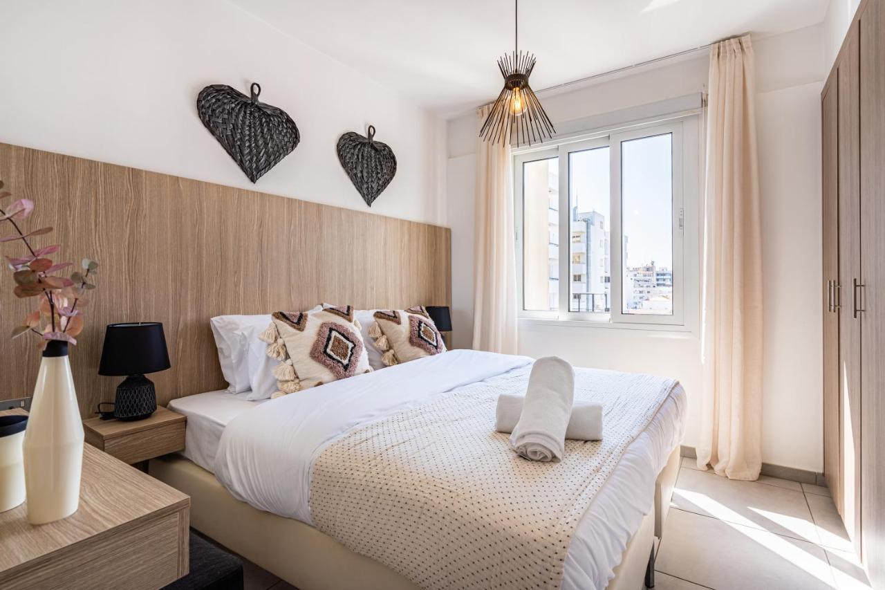 Made With Love 1-Br Apt By Finikoudes Beach Larnaca Eksteriør billede